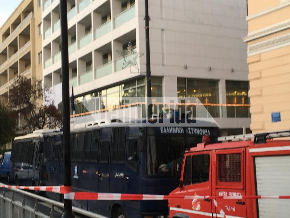 Τρομοκρατικό χτύπημα στα γραφεία του ΣΕΒ στο Σύνταγμα [εικόνες] | iefimerida.gr 23