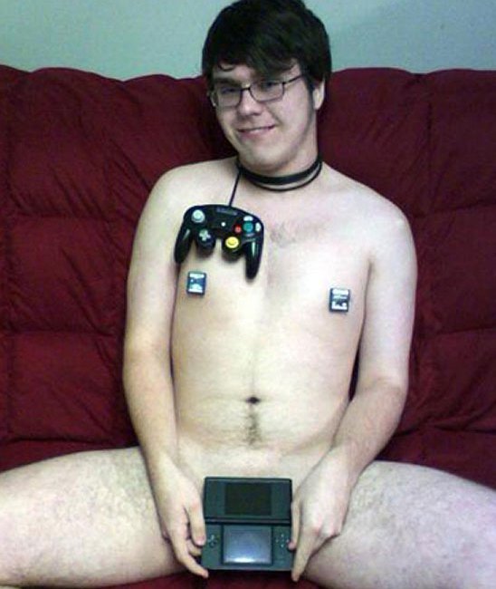 Γελάνε μαζί τους- Προσπάθησαν να αυτοφωτογραφηθούν σέξι, αλλά απέτυχαν οικτρά [εικόνες]  | iefimerida.gr 3