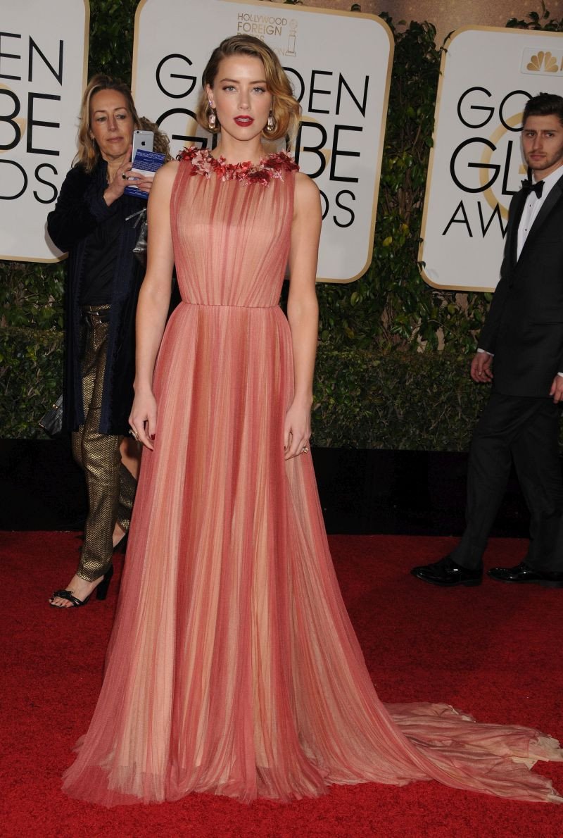 Οι σικ και οι κιτς εμφανίσεις στις Χρυσές Σφαίρες -Ποιες διάσημες το παράκαναν και ποιες μάγεψαν [εικόνες]  | iefimerida.gr 6