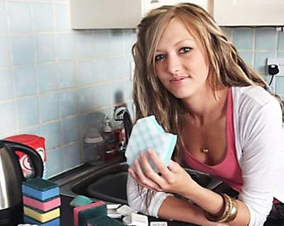 21χρονη ζει τρώγοντας σφουγγάρια και σαπούνια...με κέτσαπ! [εικόνες] | iefimerida.gr 2