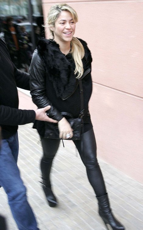 Η εγκυμονούσα Σακίρα χωρίς ρετούς και χωρίς ίχνος μακιγιάζ [εικόνες] | iefimerida.gr 3