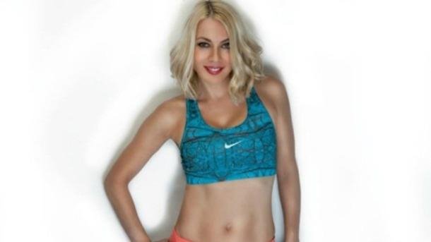 Σέξι αθλήτρια η Σμαράγδα Καρύδη-Η ηθοποιός αποκαλύπτει τους κοιλιακούς της [εικόνες] | iefimerida.gr 1