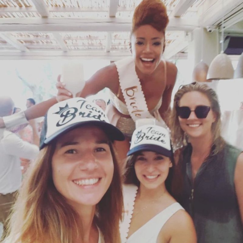 Η Shaya έκανε bachelorette στη Μύκονο -Εκπληξη από τις φίλες της [εικόνες & βίντεο] | iefimerida.gr 1