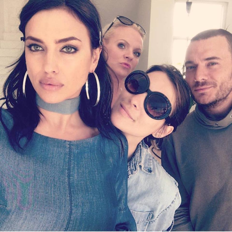 Ο Ελληνας μέικ απ άρτιστ που έβαψε την Ιρίνα Σάικ [εικόνα] | iefimerida.gr 0