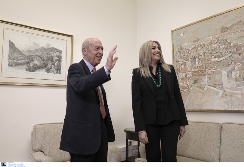 Θα μείνουν με την λάσπη στα χέρια δήλωσε η Φώφη Γεννηματά σχολιάζοντας το άνοιγμα των λογαριασμών του πρώην πρωθυπουργού Κώστα Σημίτη- φωτογραφία intimenews
