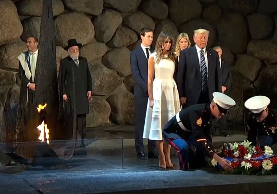 Το παιδιάστικο μήνυμα του Ντόναλντ Τραμπ στο μνημείο Ολοκαυτώματος του Ισραήλ -Σάλος για την αμορφωσιά του [εικόνες] | iefimerida.gr 2