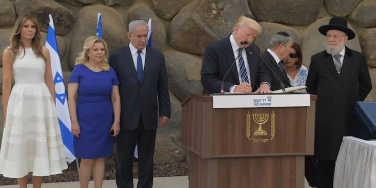 Το παιδιάστικο μήνυμα του Ντόναλντ Τραμπ στο μνημείο Ολοκαυτώματος του Ισραήλ -Σάλος για την αμορφωσιά του [εικόνες] | iefimerida.gr 6