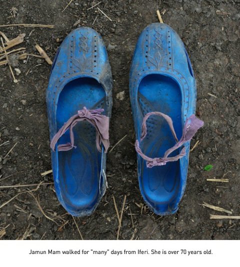 Οι συγκλονιστικές φωτογραφίες των παπουτσιών προσφύγων στο Σουδάν που ταξίδευαν με τα πόδια [εικόνες] | iefimerida.gr 2