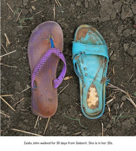 Οι συγκλονιστικές φωτογραφίες των παπουτσιών προσφύγων στο Σουδάν που ταξίδευαν με τα πόδια [εικόνες] | iefimerida.gr 3