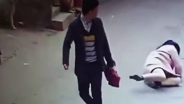 Ιδιοκτήτης μαγαζιού ταξίδεψε 852 χλμ. για να βρει πελάτισσα που έστειλε email παραπόνων και να την... χαστουκίσει [βίντεο] | iefimerida.gr 0