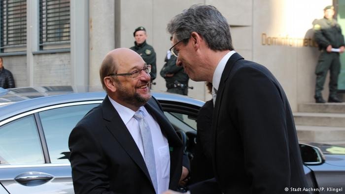 Στον Σουλτς το βραβείο Καρλομάγνου για τη συνεισφορά του στο ευρωπαϊκό εγχείρημα [βίντεο & εικόνες] | iefimerida.gr 0