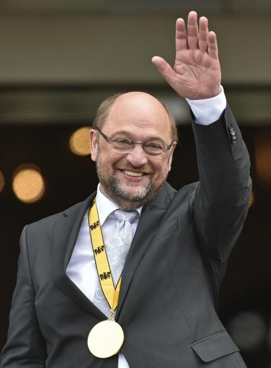 Στον Σουλτς το βραβείο Καρλομάγνου για τη συνεισφορά του στο ευρωπαϊκό εγχείρημα [βίντεο & εικόνες] | iefimerida.gr 1