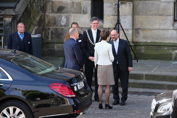 Στον Σουλτς το βραβείο Καρλομάγνου για τη συνεισφορά του στο ευρωπαϊκό εγχείρημα [βίντεο & εικόνες] | iefimerida.gr 4