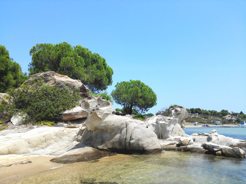 Το εξωτικό νησί στην Ελλάδα με τις παραλίες που έχουν ζεστά νερά όλο το χρόνο -Και ποτέ κύμα [εικόνες] | iefimerida.gr 2