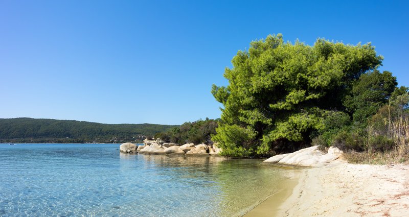 Το εξωτικό νησί στην Ελλάδα με τις παραλίες που έχουν ζεστά νερά όλο το χρόνο -Και ποτέ κύμα [εικόνες] | iefimerida.gr 6