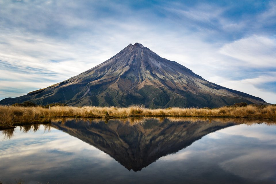 Σάλος στη Ν. Ζηλανδία: Μοντέλο του Playboy φωτογραφήθηκε γυμνό σε ιερό ηφαίστειο [εικόνες] | iefimerida.gr 1