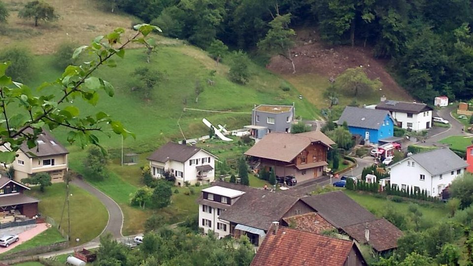 Τραγωδία σε αεροπορική επίδειξη στην Ελβετία – Νεκρός ο ένας πιλότος [εικόνες]  | iefimerida.gr 0