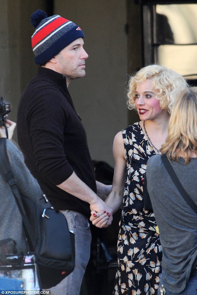 Μπεν Αφλεκ: Χεράκι-χεράκι με πασίγνωστη ηθοποιό [εικόνες]  | iefimerida.gr 1