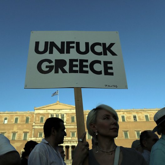 Συνθήματα κατά της λιτότητας και πλήθος κόσμου στο Σύνταγμα – Επικροτεί ο ΣΥΡΙΖΑ [εικόνες]  | iefimerida.gr 4