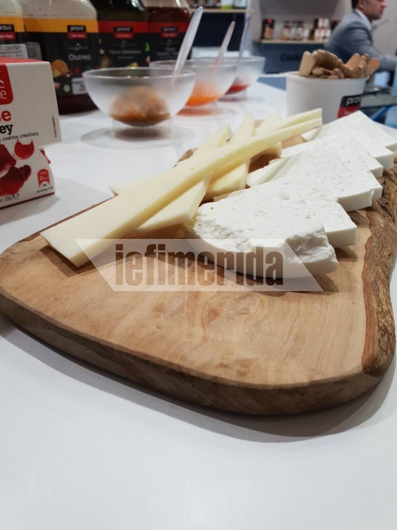 Τα πλατό με τα τυριά έγιναν ανάρπαστα