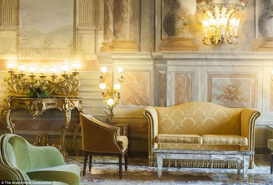 Η Καπέλα Σιστίνα των ξενοδοχείων -Εκπληκτικές τοιχογραφίες, χρυσό, αποθέωση του μπαρόκ [εικόνες]  | iefimerida.gr 5