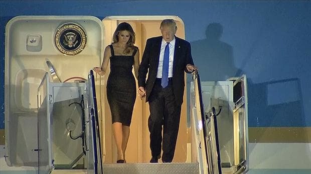 Η Diva Μελάνια Τραμπ-Με πανωφόρι των 46.000 ευρώ, σαν ολάνθιστος κήπος, στη Σικελία [εικόνες] | iefimerida.gr 0