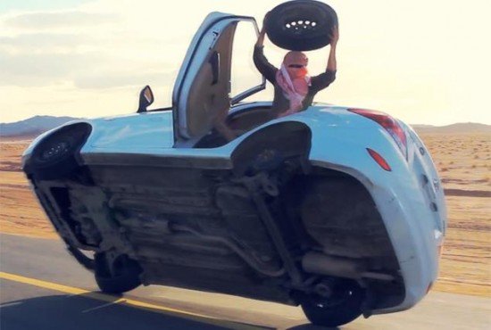 Θραύση κάνει η νέα αυτοκινητιστική μόδα στη Σαουδική Αραβία [εικόνες, βίντεο] | iefimerida.gr 0