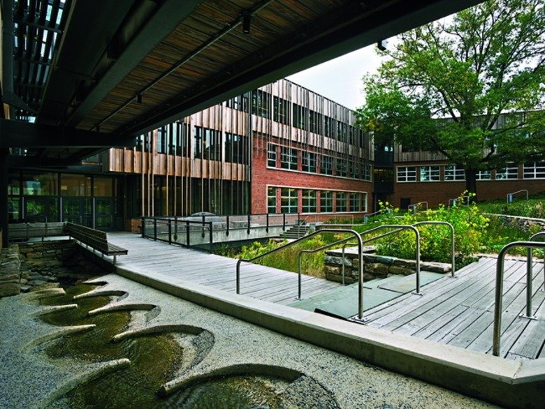 Η Μάλια φεύγει από το σπίτι -Απαρηγόρητος ο Ομπάμα [εικόνες] | iefimerida.gr 4