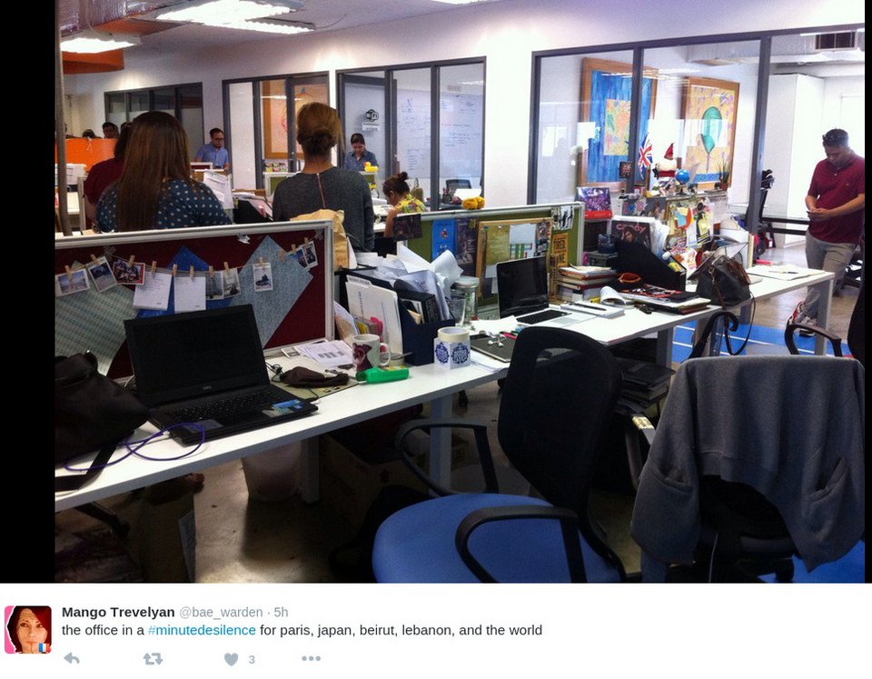 Ενός λεπτού σιγή για τα θύματα στο Παρίσι: Απόλυτη σιωπή από άκρη σε άκρη της Γαλλίας -Και στους G20 [εικόνες] | iefimerida.gr 14