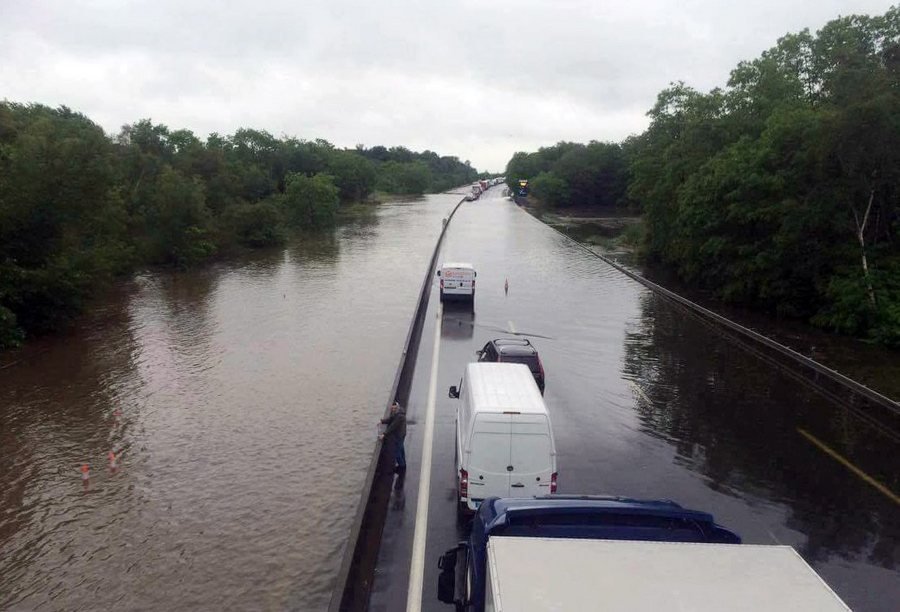 «Βούλιαξε» το Παρίσι -Υποχωρεί με αργούς ρυθμούς η στάθμη του Σηκουάνα [εικόνες] | iefimerida.gr 1