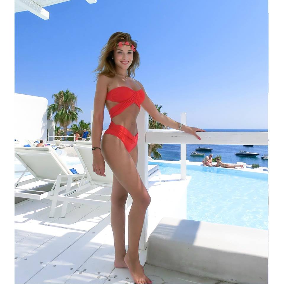 Η ελληνικής καταγωγής Μις Πορταγαλία μοιράζει εγκεφαλικά στη Μύκονο [εικόνες] | iefimerida.gr 10