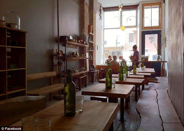 Το πρώτο «σιωπηλό» εστιατόριο όπου δεν ακούγεται ψίθυρος – Μια ασυνήθιστη ιδέα με μεγάλη απήχηση [εικόνες]  | iefimerida.gr 0