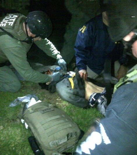 Η σύλληψη του 19χρονου, αιμόφυρτου, βομβιστή της Βοστώνης [εικόνες] | iefimerida.gr 0