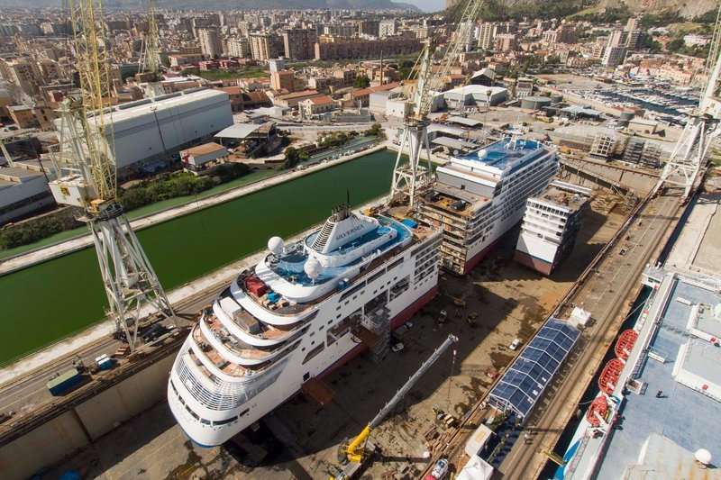 Εκοψαν (ακριβώς) στη μέση κρουαζιερόπλοιο για να το... μεγαλώσουν! -Καρέ καρέ η απίστευτη διαδικασία [εικόνες]  | iefimerida.gr 4