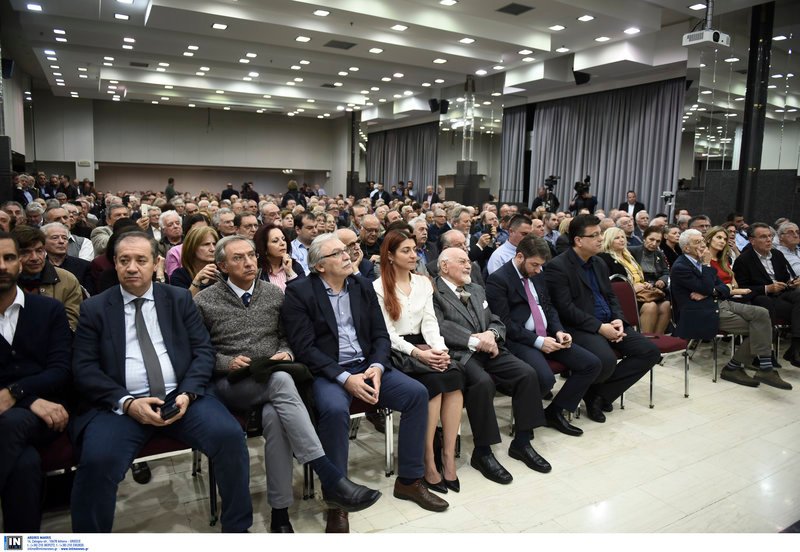 Πλήθος κόσμου στην εκδήλωση με ομιλητή τον Κ. Σημίτη -Φωτογραφία: Intimenews/ΠΑΠΑΝΙΚΟΣ ΓΙΑΝΝΗΣ