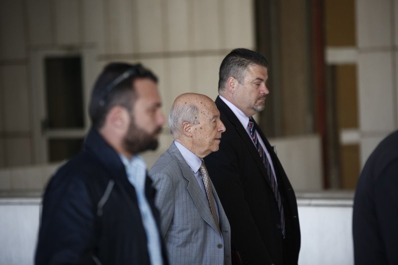 Σημίτης «καρφώνει» Ακη: Ηταν αντίθετος σε περικοπές εξοπλισμών -Ασφαλώς γίνονται δωροδοκίες | iefimerida.gr 0