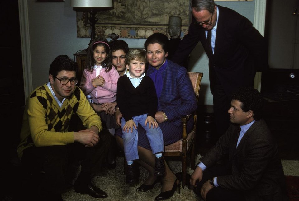 Σιμόν Βέιλ: Η Γαλλοεβραία υπουργός που νομιμοποίησε την έκτρωση στη Γαλλία [εικόνες] | iefimerida.gr 8