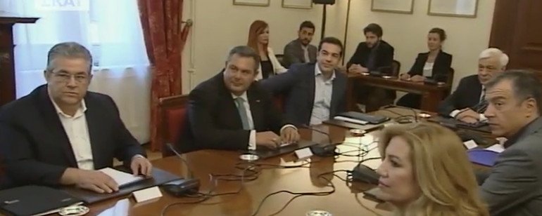 Πώς κάθονται οι πολιτικοί αρχηγοί στο τραπέζι της συζήτησης του Προεδρικού Μεγάρου [εικόνες] | iefimerida.gr 5