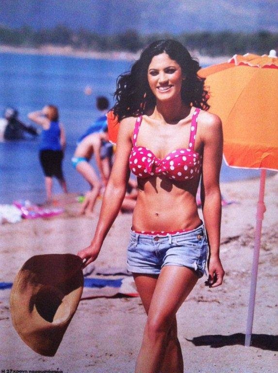 Το «φωτιά και λάβρα» μπικίνι της Μαίρης Συνατσάκη [εικόνες] | iefimerida.gr 0
