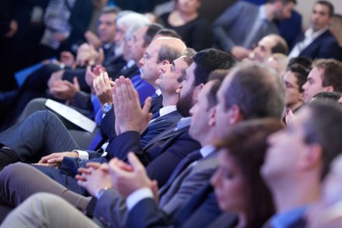 Μητσοτάκης: Αν θέλουν, να χτυπήσουν εμένα, όχι τη γυναίκα μου [βίντεο] | iefimerida.gr 4