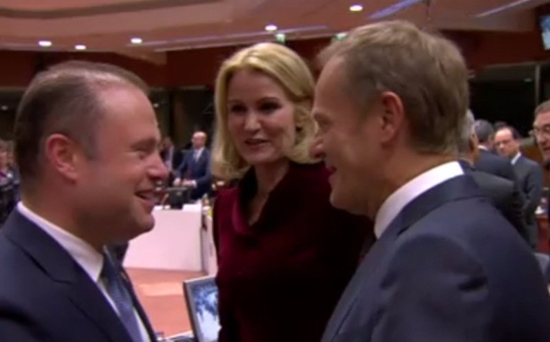 Τι συνέβη στη Σύνοδο: Ο αγέλαστος Ντράγκι, ο σκεπτικός Τσίπρας και η τελευταία εμφάνιση-φωτιά της Δανέζας πρωθυπουργού [εικόνες & βίντεο] | iefimerida.gr 16