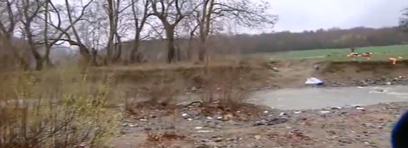 800 πρόσφυγες πέρασαν το φράχτη της ΠΓΔΜ, 400 εγκλωβίστηκαν λίγα μέτρα πριν [εικόνες] | iefimerida.gr 1