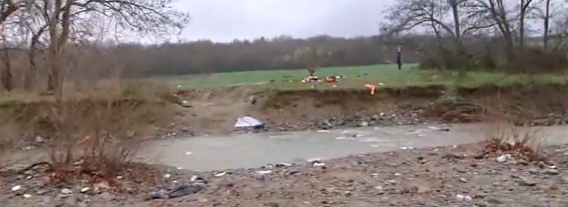 800 πρόσφυγες πέρασαν το φράχτη της ΠΓΔΜ, 400 εγκλωβίστηκαν λίγα μέτρα πριν [εικόνες] | iefimerida.gr 3