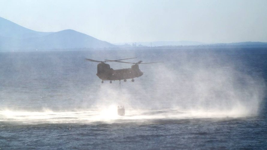 H φωτιά στους Αγίους Θεοδώρους Κορινθίας μέσα από τα «μάτια» του Σινούκ [εικόνες] | iefimerida.gr 4