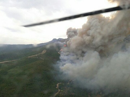 H φωτιά στους Αγίους Θεοδώρους Κορινθίας μέσα από τα «μάτια» του Σινούκ [εικόνες] | iefimerida.gr 2