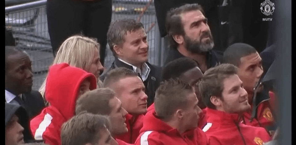 Εμεινε «άγαλμα» ο σερ Αλεξ Φέργκιουσον [εικόνες] | iefimerida.gr 1