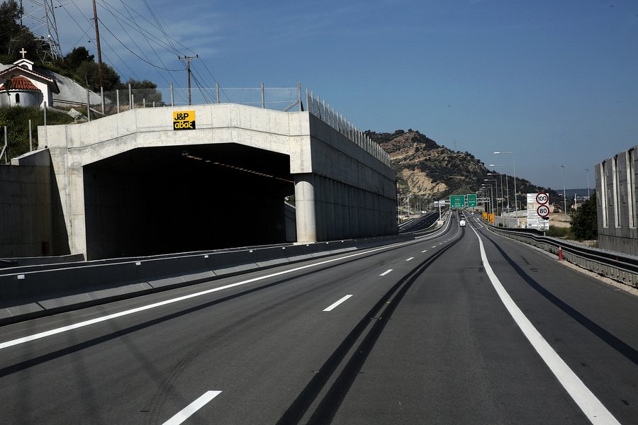 Παπανδρέου, Τεμπονέρας, Στεφανόπουλος -Τα ονόματα στις σήραγγες της Κορίνθου-Πατρών [εικόνες] | iefimerida.gr 3