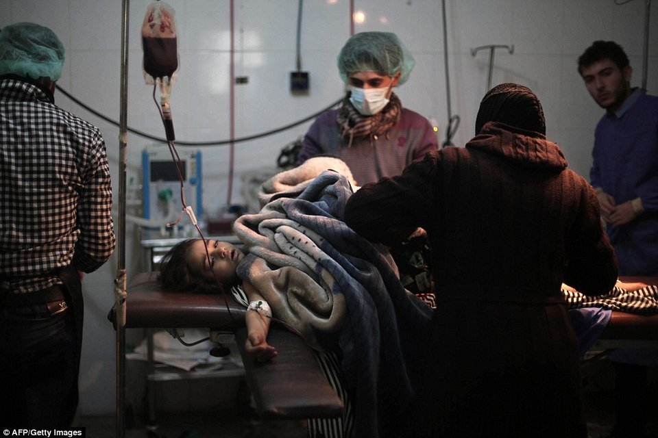 Βομβάρδισαν και σχολείο στη Συρία - 34 νεκροί και πολλά παιδιά στο νοσοκομείο [εικόνες] | iefimerida.gr 3