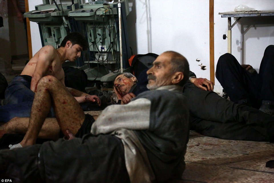 Βομβάρδισαν και σχολείο στη Συρία - 34 νεκροί και πολλά παιδιά στο νοσοκομείο [εικόνες] | iefimerida.gr 5