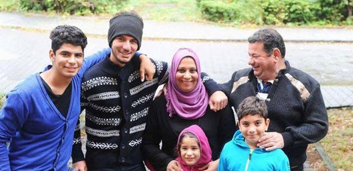 Νέα ζωή στη Γερμανία: Ο Σύρος πρόσφυγας που έκανε όλο τον πλανήτη να κλάψει, πλέον χαμογελά [εικόνες] | iefimerida.gr 2